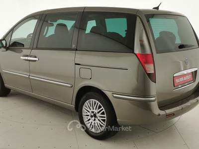 Lancia Phedra 2.2 MJT Oro Plus Grigio usata Crema