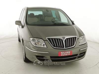 Lancia Phedra 2.2 MJT Oro Plus Grigio usata Crema