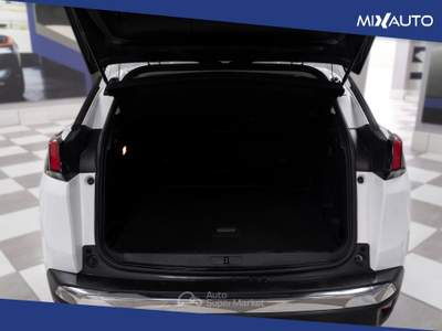 Peugeot 3008 1.2 Puretech Turbo Allure S&amp;S 130CV Bianco usata Latina