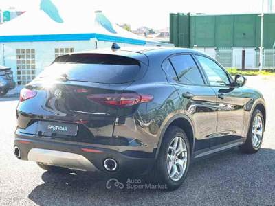 Alfa Romeo Stelvio 2.2 Turbodiesel 210 CV AT8 Q4 Executive Nero usata Pianezza