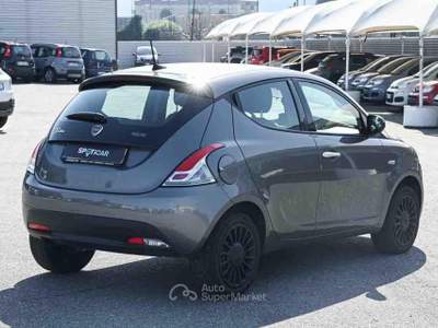 Lancia Ypsilon 1.0 FireFly S&S Hybrid Silver Grigio usata Pianezza