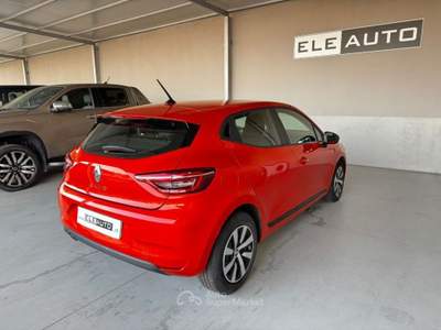 Renault Clio 1.0 SCe 65 CV 5 porte Equilibre Arancione usata Sedriano