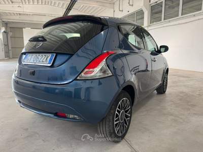Lancia Ypsilon 1.0 FireFly 5 porte S&S Hybrid Gold 70CV Blu/Azzurro usata Spilimbergo