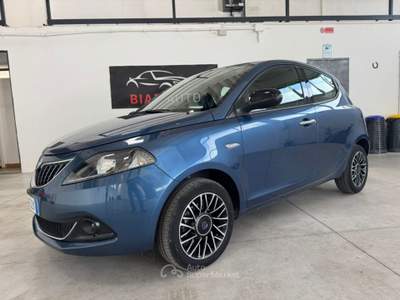 Lancia Ypsilon 1.0 FireFly 5 porte S&S Hybrid Gold 70CV Blu/Azzurro usata Spilimbergo