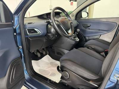 Lancia Ypsilon 1.0 FireFly 5 porte S&S Hybrid Gold 70CV Blu/Azzurro usata Spilimbergo