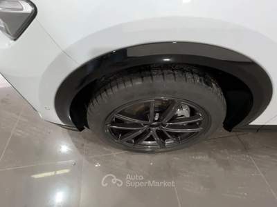 Audi Q5 tdi mhev S-Line 204cv S-Tronic Bianco usata ARICCIA