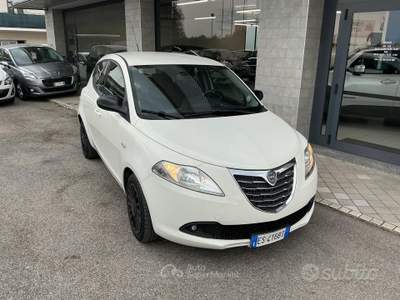 Lancia Ypsilon 1.2 benzina Neopatentati usata Chiarano