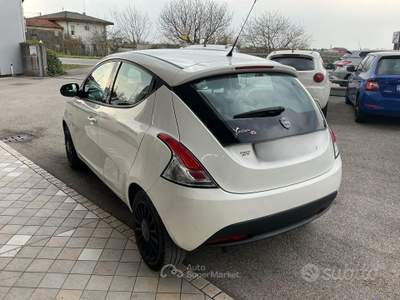 Lancia Ypsilon 1.2 benzina Neopatentati usata Chiarano