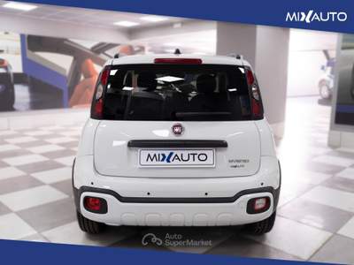 Fiat Panda Pandina Cross 1.0 Firefly Hybrid S&amp;S 70CV Bianco usata Latina