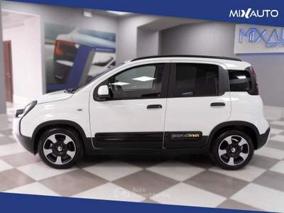 Fiat Panda Pandina Cross 1.0 Firefly Hybrid S&amp;S 70CV Bianco usata Latina