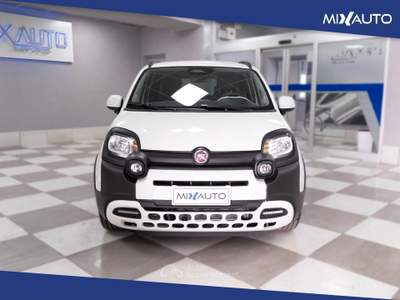 Fiat Panda Pandina Cross 1.0 Firefly Hybrid S&amp;S 70CV Bianco usata Latina