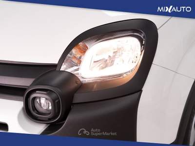 Fiat Panda Pandina Cross 1.0 Firefly Hybrid S&amp;S 70CV Bianco usata Latina