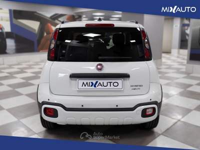 Fiat Panda Pandina Cross 1.0 Firefly Hybrid S&amp;S 70CV Bianco usata Latina