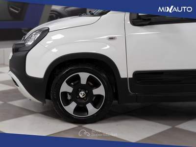 Fiat Panda Pandina Cross 1.0 Firefly Hybrid S&amp;S 70CV Bianco usata Latina