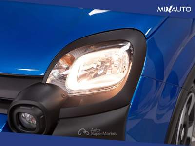 Fiat Panda Pandina Cross 1.0 Firefly Hybrid S&amp;S 70CV Blu/Azzurro usata Latina
