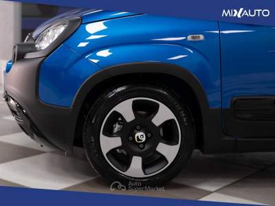 Fiat Panda Pandina Cross 1.0 Firefly Hybrid S&amp;S 70CV Blu/Azzurro usata Latina