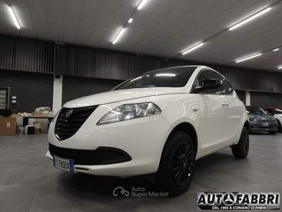 Lancia Ypsilon 0.9 Twinair 85 CV 5 porte Metano Ecochic Elefantino Bianco usata CORIANO