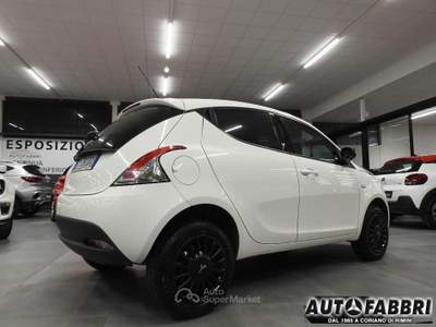Lancia Ypsilon 0.9 Twinair 85 CV 5 porte Metano Ecochic Elefantino Bianco usata CORIANO