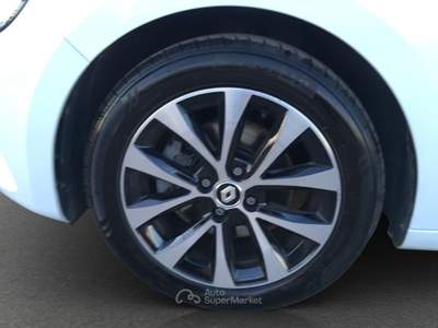 Renault Clio Full Hybrid E-Tech 140 CV 5 porte Zen Bianco usata Bologna