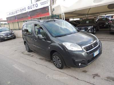 Peugeot Partner BlueHDi 100 L1 Pian.Cab. isotermico distribuzione Grigio usata Quarto