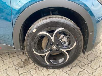 Alfa Romeo Junior 1.2 145 CV Hybrid eDCT6 Speciale Blu/Azzurro usata Boves