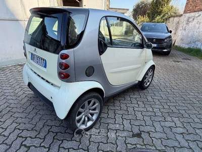 Smart ForTwo 700 coupé passion (45 kW) Bianco usata Torino