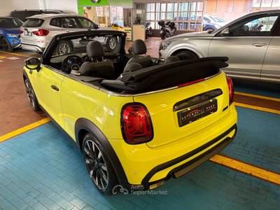 MINI Cooper Mini IV Cabrio  1.5 Classic auto Verde usata Milano