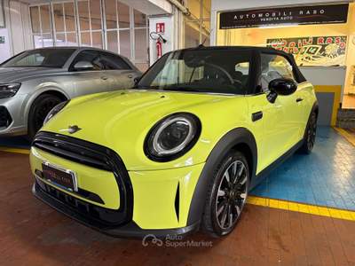 MINI Cooper Mini IV Cabrio  1.5 Classic auto Verde usata Milano