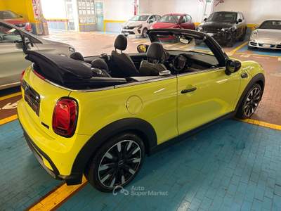 MINI Cooper Mini IV Cabrio  1.5 Classic auto Verde usata Milano