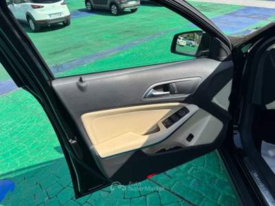 Mercedes-Benz GLA Automatic Premium Nero usata Aquino