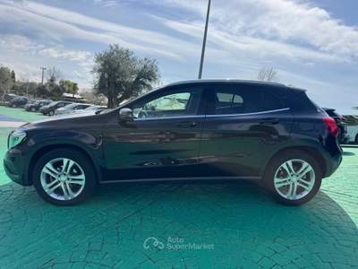 Mercedes-Benz GLA Automatic Premium Nero usata Aquino