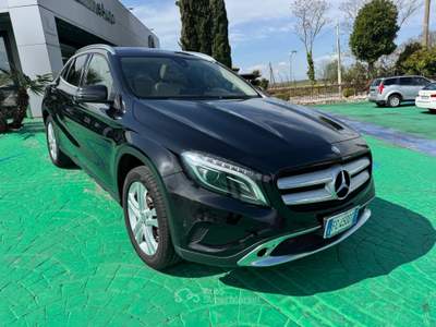 Mercedes-Benz GLA Automatic Premium Nero usata Aquino
