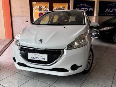 Peugeot 208 5 porte Active Bianco usata Giugliano in Campania