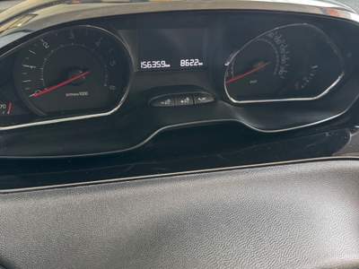 Peugeot 208 5 porte Active Bianco usata Giugliano in Campania