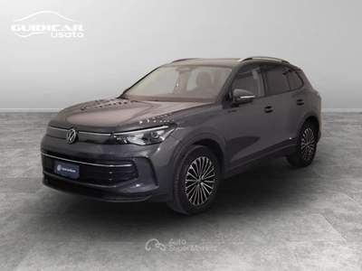 Volkswagen Tiguan 2.0 TDI SCR EVO Edition Plus DSG Grigio usata Lucca