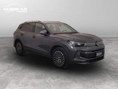 Volkswagen Tiguan 2.0 TDI SCR EVO Edition Plus DSG Grigio usata Lucca