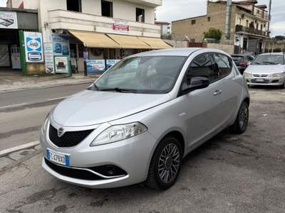 Lancia Ypsilon 16V 95 CV 5 porte S&S Gold Grigio usata Sant'Antimo