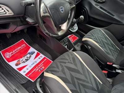 Lancia Ypsilon 16V 95 CV 5 porte S&S Gold Grigio usata Sant'Antimo