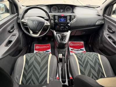 Lancia Ypsilon 16V 95 CV 5 porte S&S Gold Grigio usata Sant'Antimo