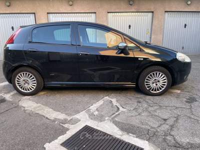 Fiat Grande Punto Grande Punto III 2005 5p 1.3 mjt 16v Sport 90cv 6m Nero usata Torino