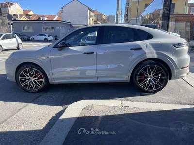 Porsche Cayenne Cayenne Coupe 2023 3.0 e-hybrid tip tiptronic Nero usata Torino