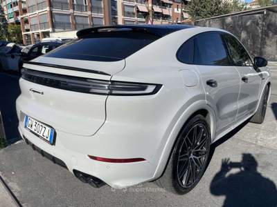 Porsche Cayenne Cayenne Coupe 2023 3.0 e-hybrid tip tiptronic Nero usata Torino