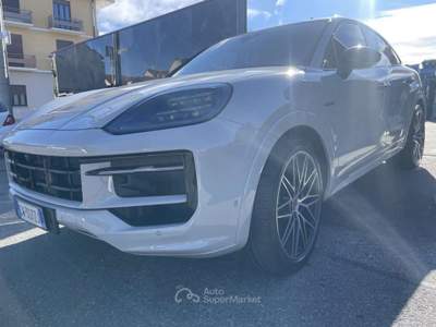 Porsche Cayenne Cayenne Coupe 2023 3.0 e-hybrid tip tiptronic Nero usata Torino