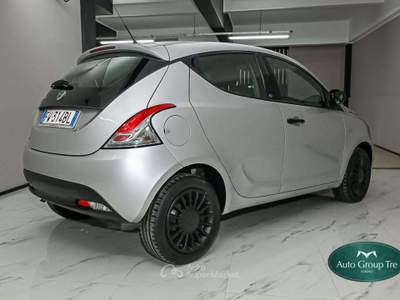 Lancia Ypsilon 1.2 Elefantino Blu ecochic Gpl 69cv Argento usata Torino
