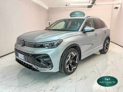 Volkswagen Tiguan 2.0 tdi R-Line 150cv dsg Argento usata Torino