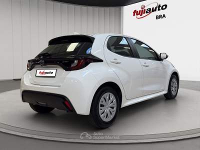 Toyota Yaris Yaris 1.5h Active Bianco usata Bra