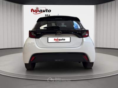 Toyota Yaris Yaris 1.5h Active Bianco usata Bra