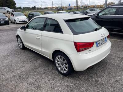 Audi A1 A1 1.6 TDI 105 CV Ambition Bianco usata Mesagne