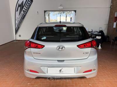 Hyundai i20 5p 1.2 Style 84cv Uniprop+tagliandi Uff. Argento usata Ferrara