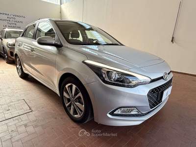 Hyundai i20 5p 1.2 Style 84cv Uniprop+tagliandi Uff. Argento usata Ferrara